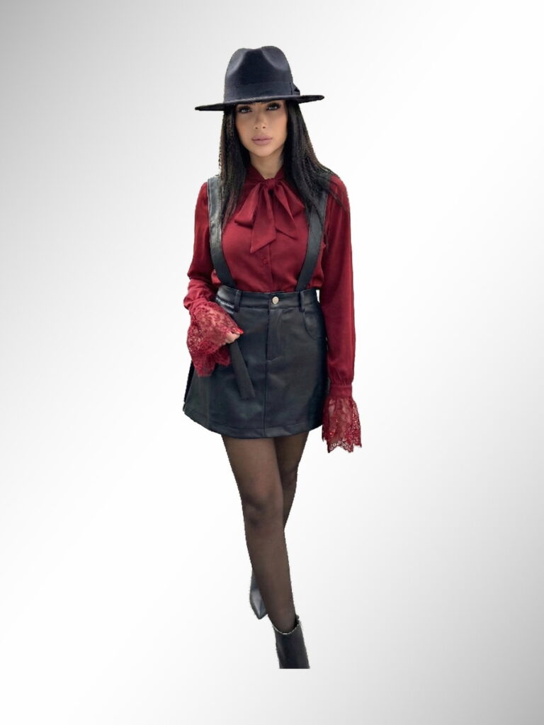 חולצת סאטן בורדו עם פפיון וחצאית מיני עור שחורה עם כתפיות, אופנת נשים מעצבים, גיליס
